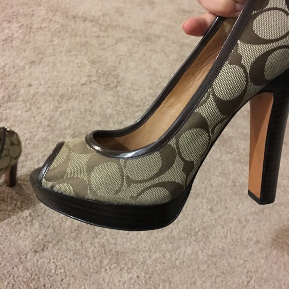 coach shoe size6 - Picture 2 of 4